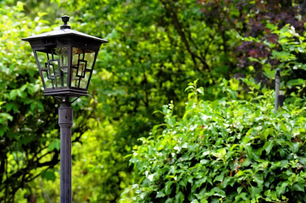 słupy oświetleniowe