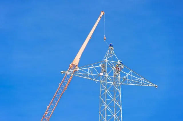Dźwig elektryczny - jaki wybrać i do czego jest niezbędny?