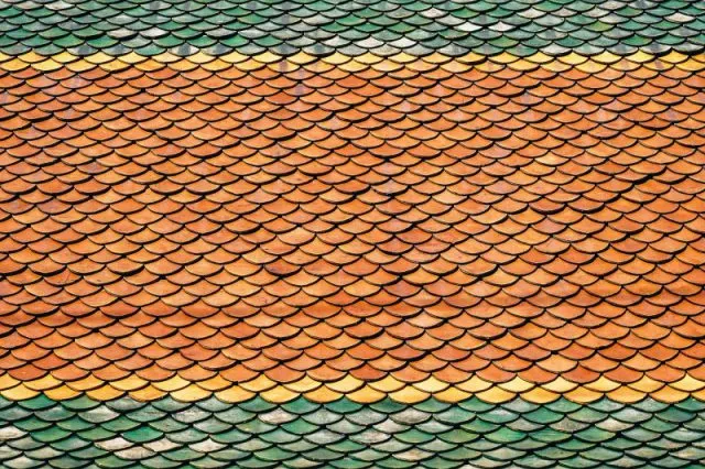 Blachodachówka na dach. Jakie zalety mają blachy dachowe?