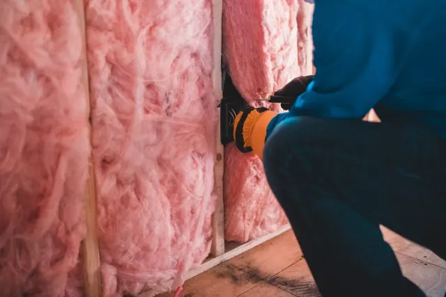 Docieplanie poddaszy – który materiał będzie najskuteczniejszy?